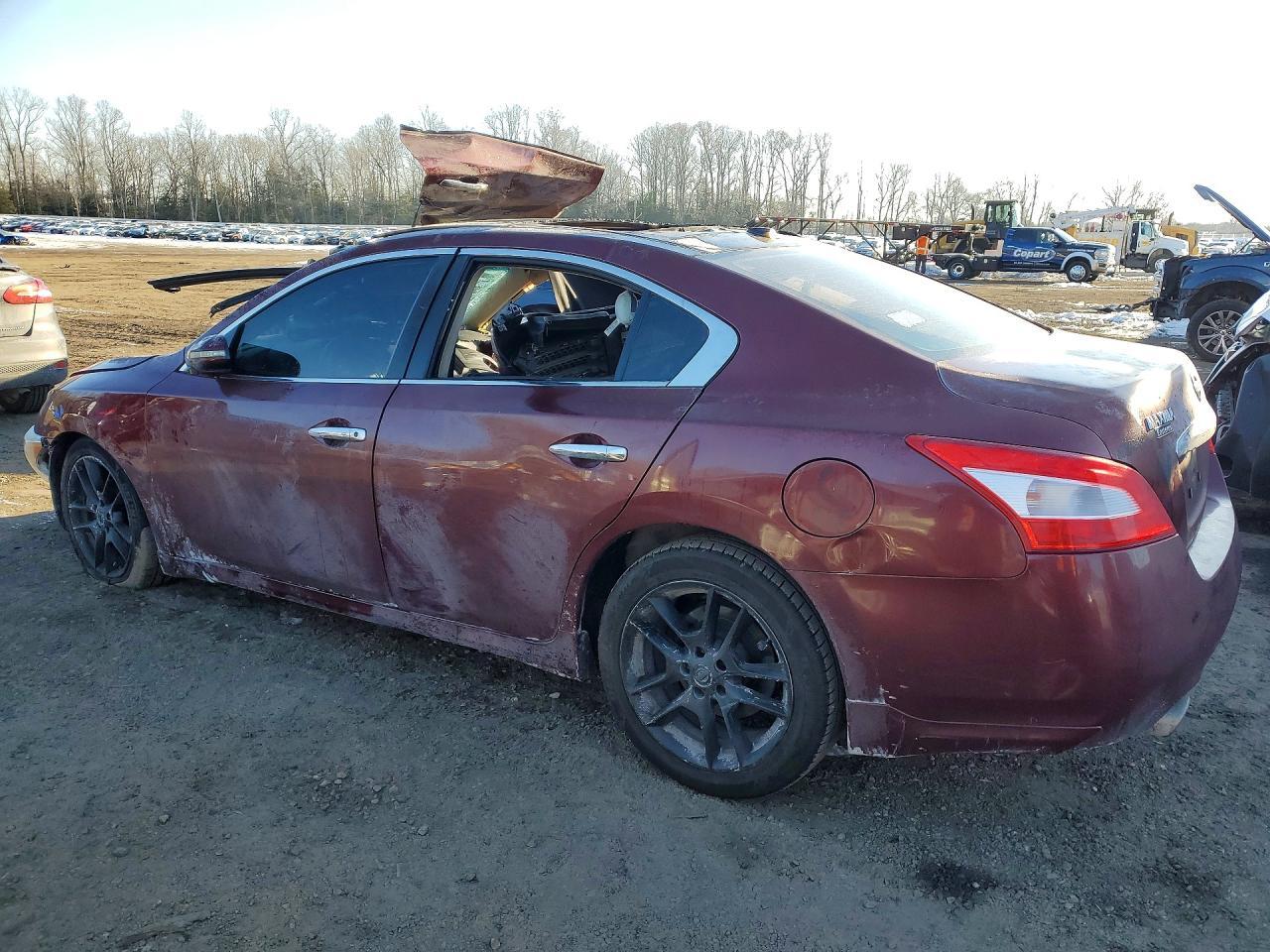 2011 NISSAN Maxima