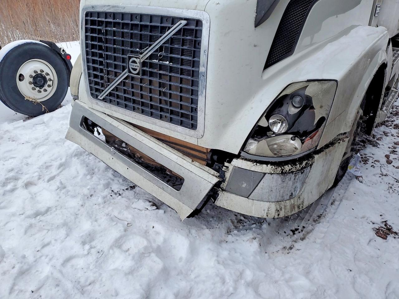 2013 VOLVO VNL