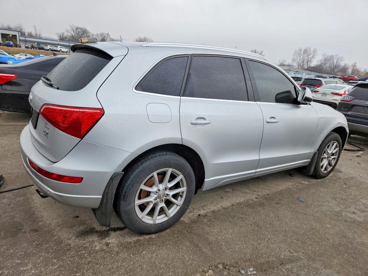 2012 AUDI Q5