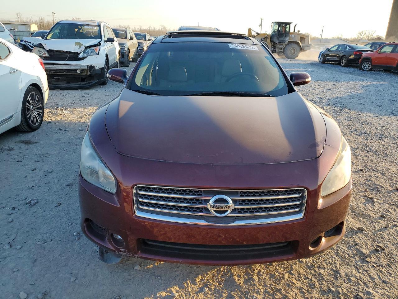 2010 NISSAN Maxima