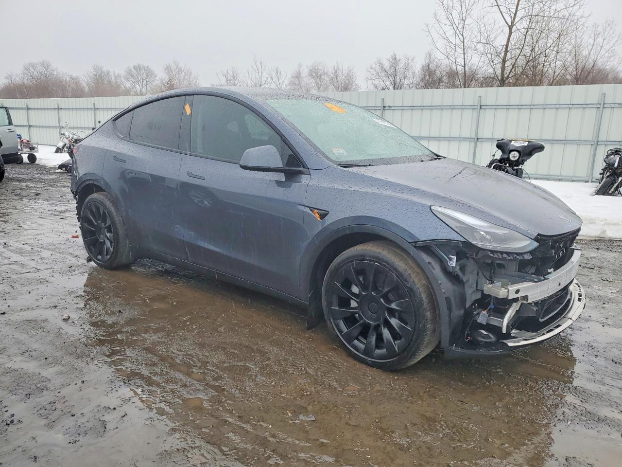 2024 TESLA MODEL Y