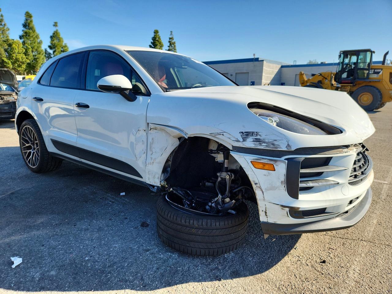2019 PORSCHE Macan