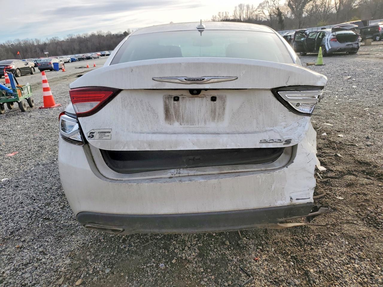 2015 CHRYSLER 200