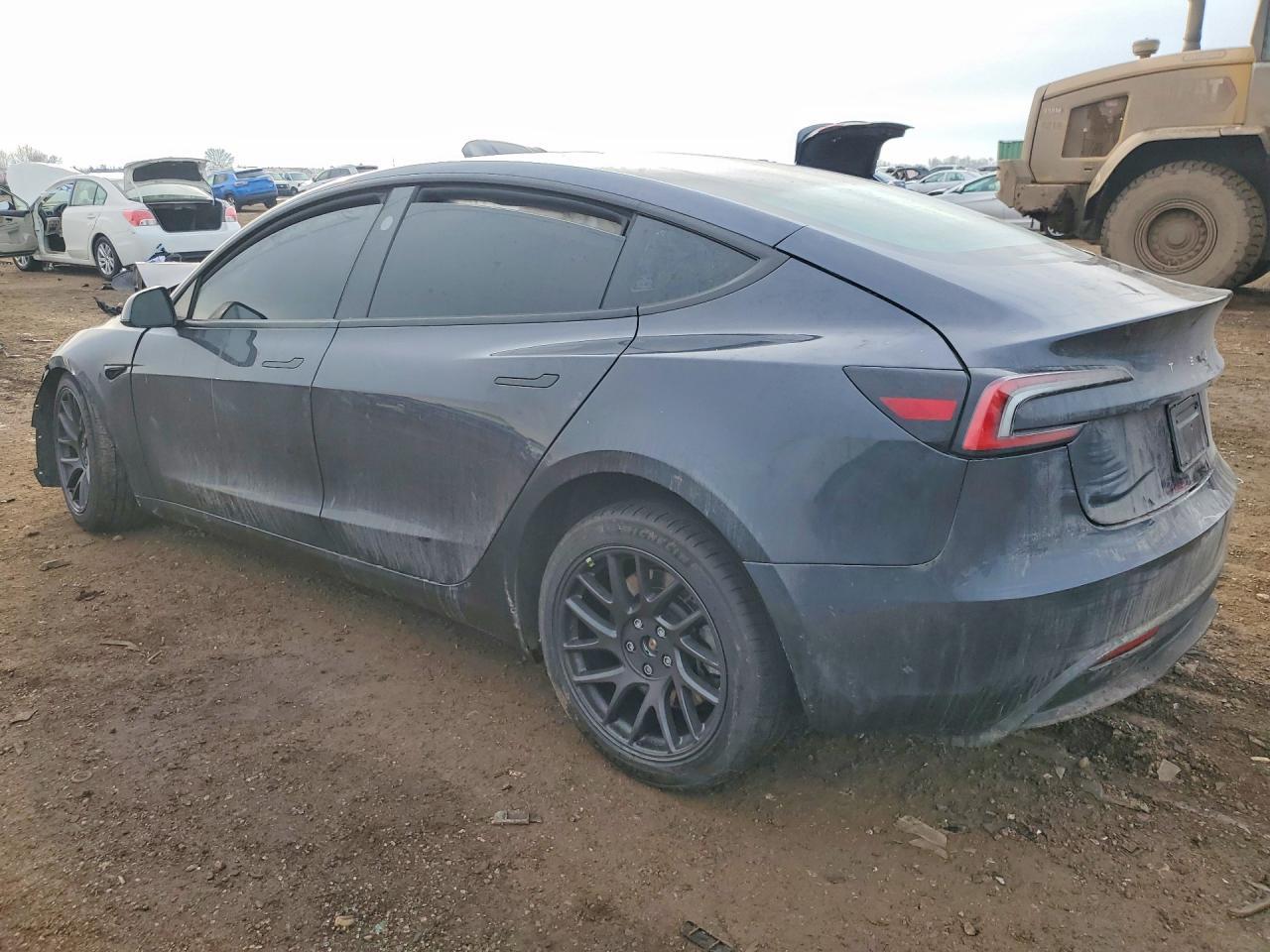 2025 TESLA MODEL 3