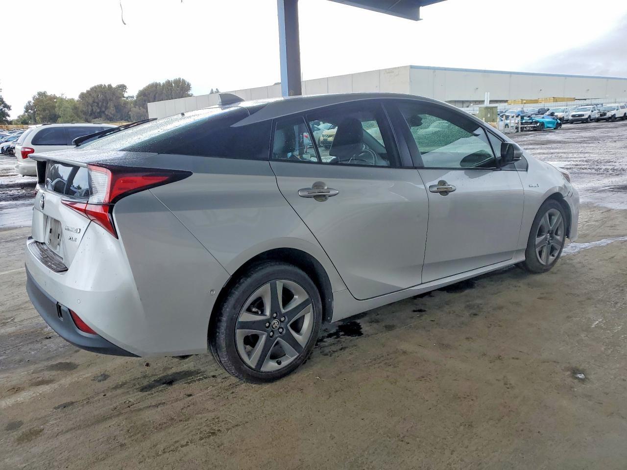 2022 TOYOTA PRIUS