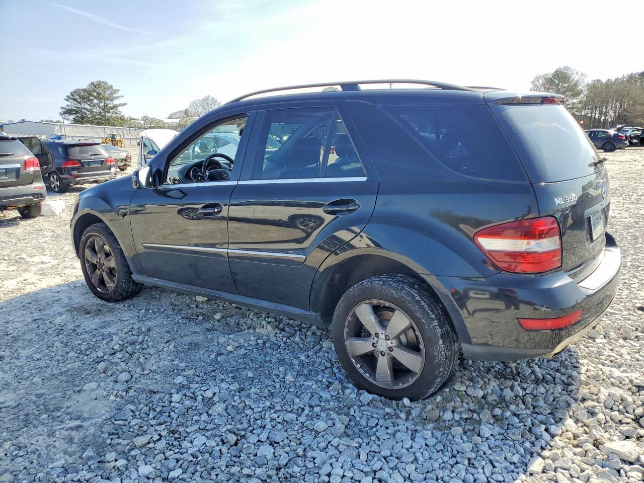 2011 MERCEDES-BENZ ML-Class