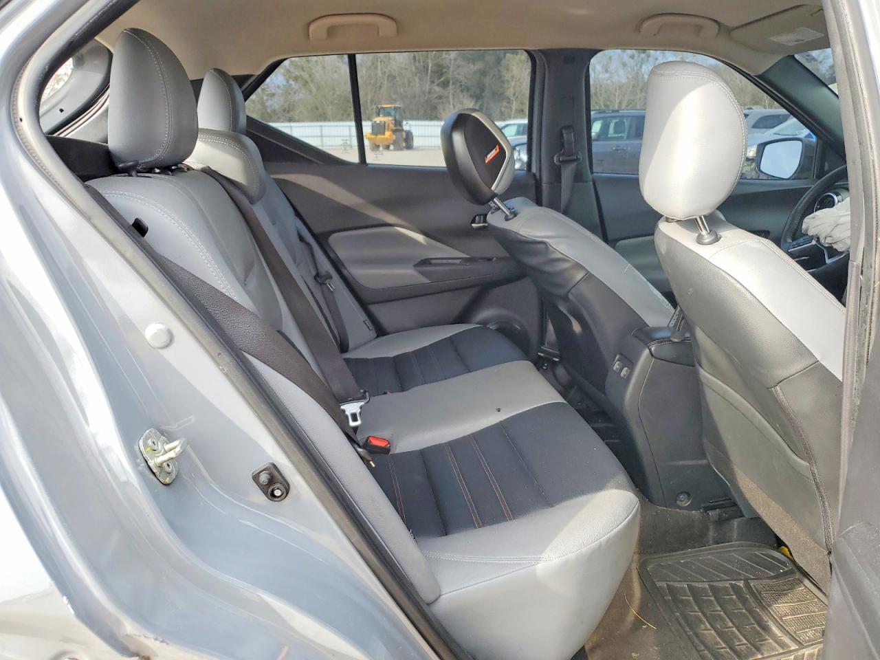 2021 NISSAN KICKS