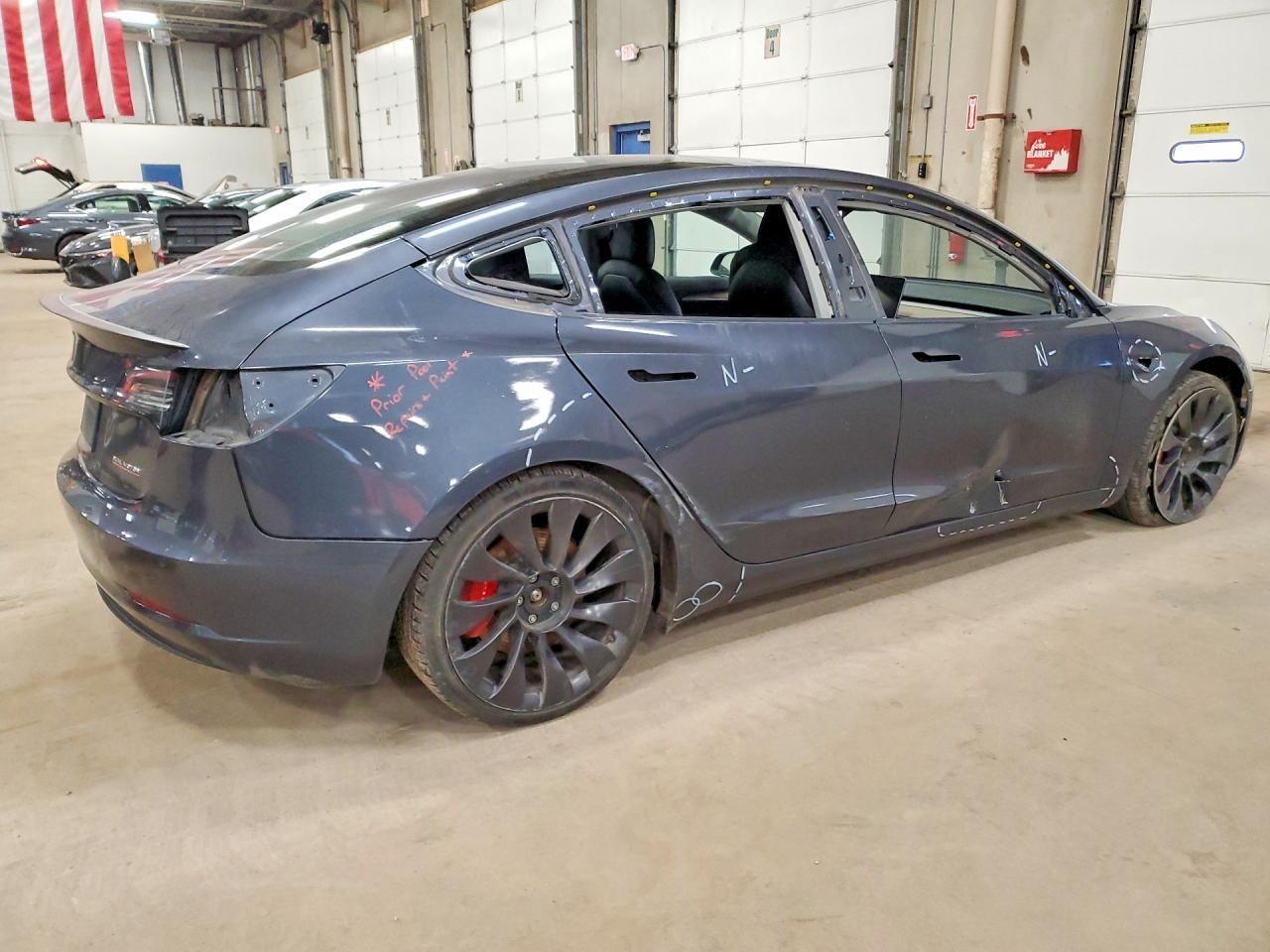 2022 TESLA MODEL 3