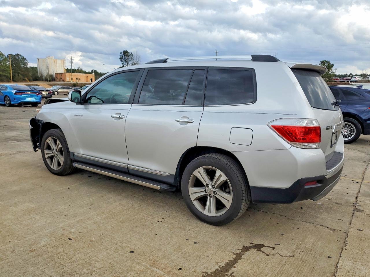2013 TOYOTA HIGHLANDER