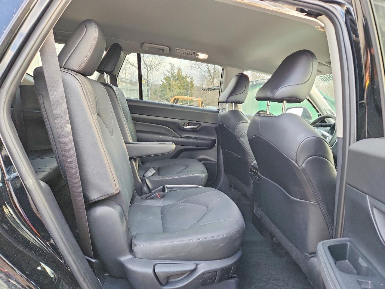 2024 TOYOTA HIGHLANDER