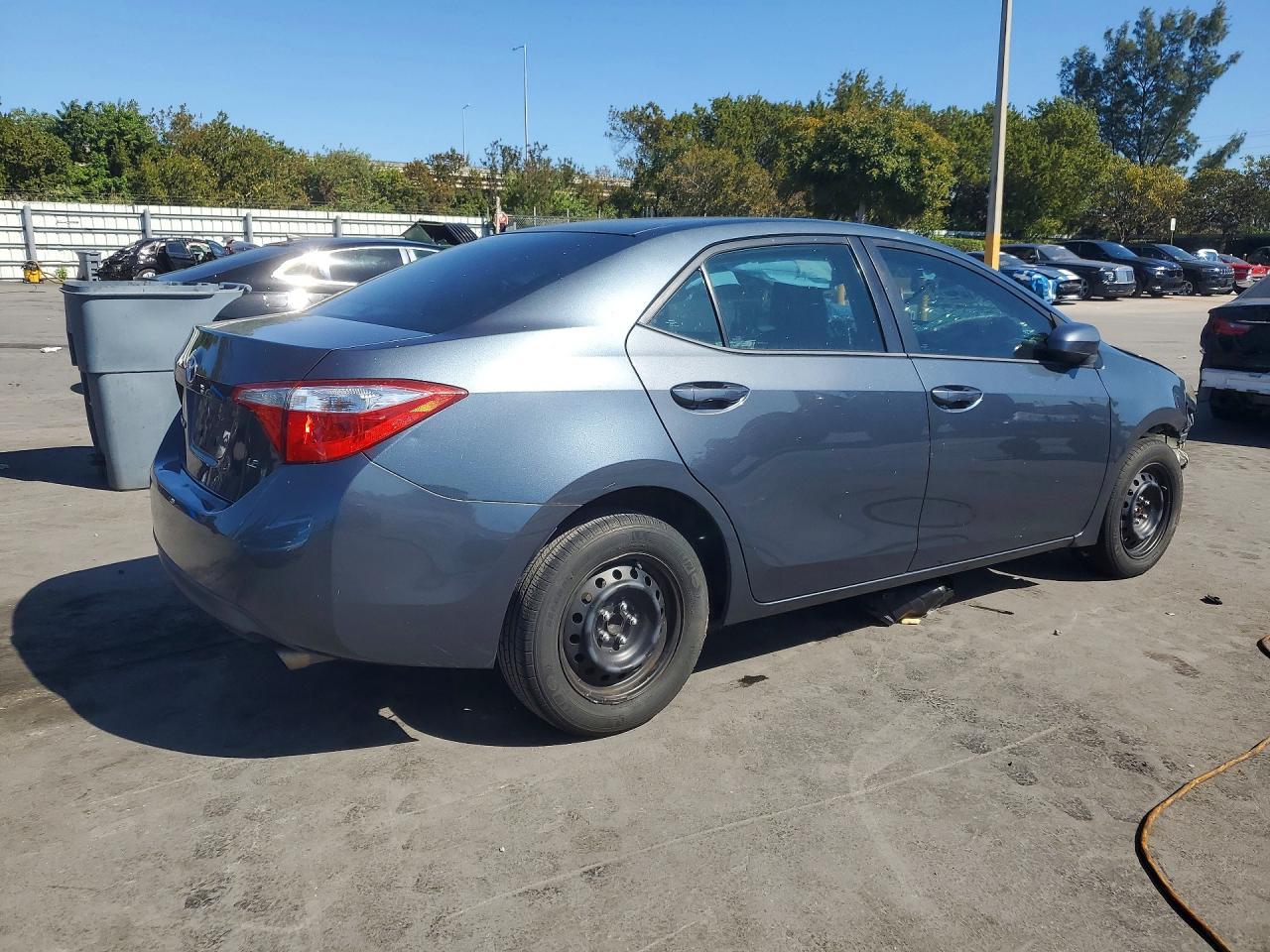 2015 TOYOTA COROLLA