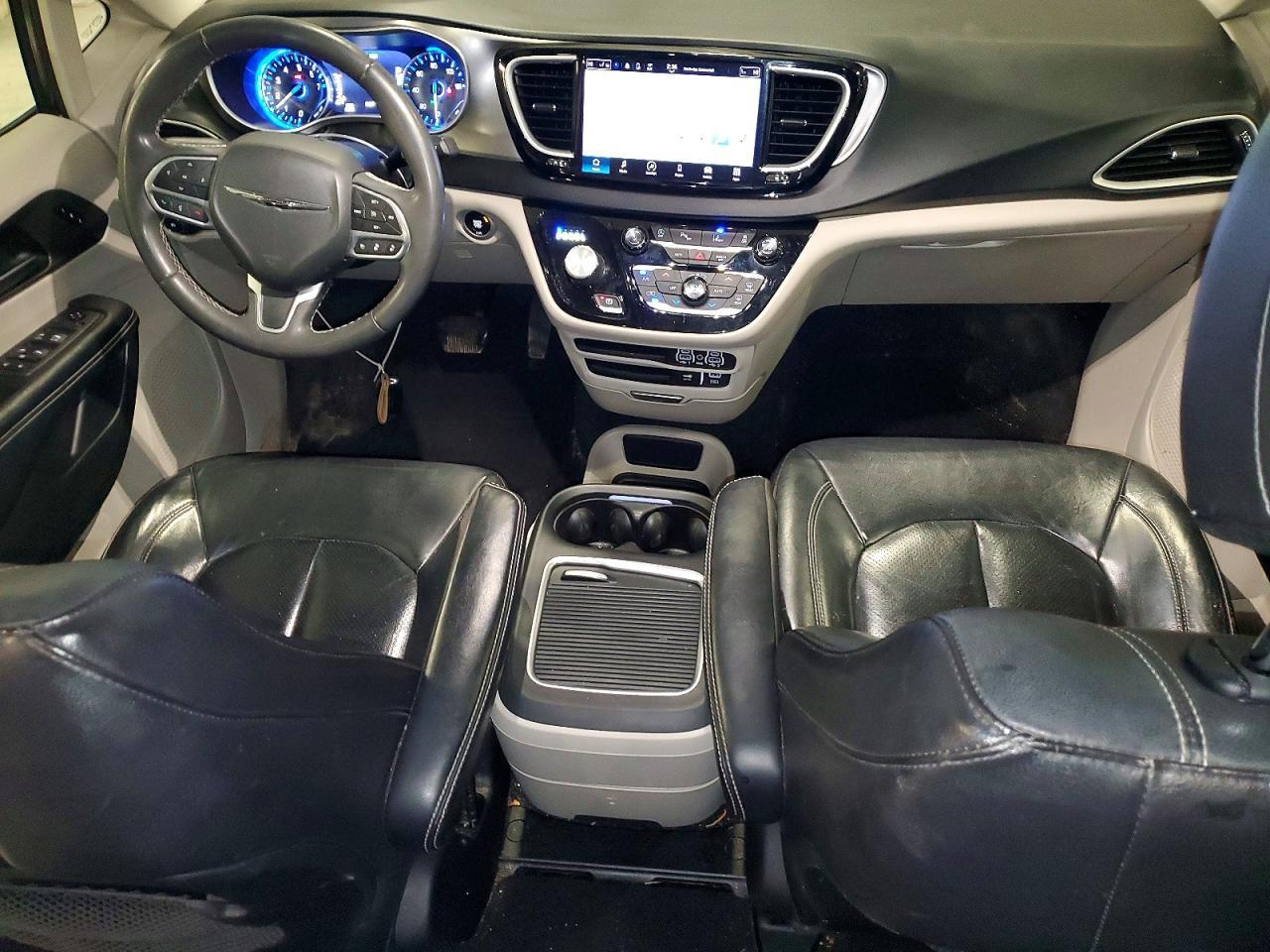 2022 CHRYSLER Pacifica