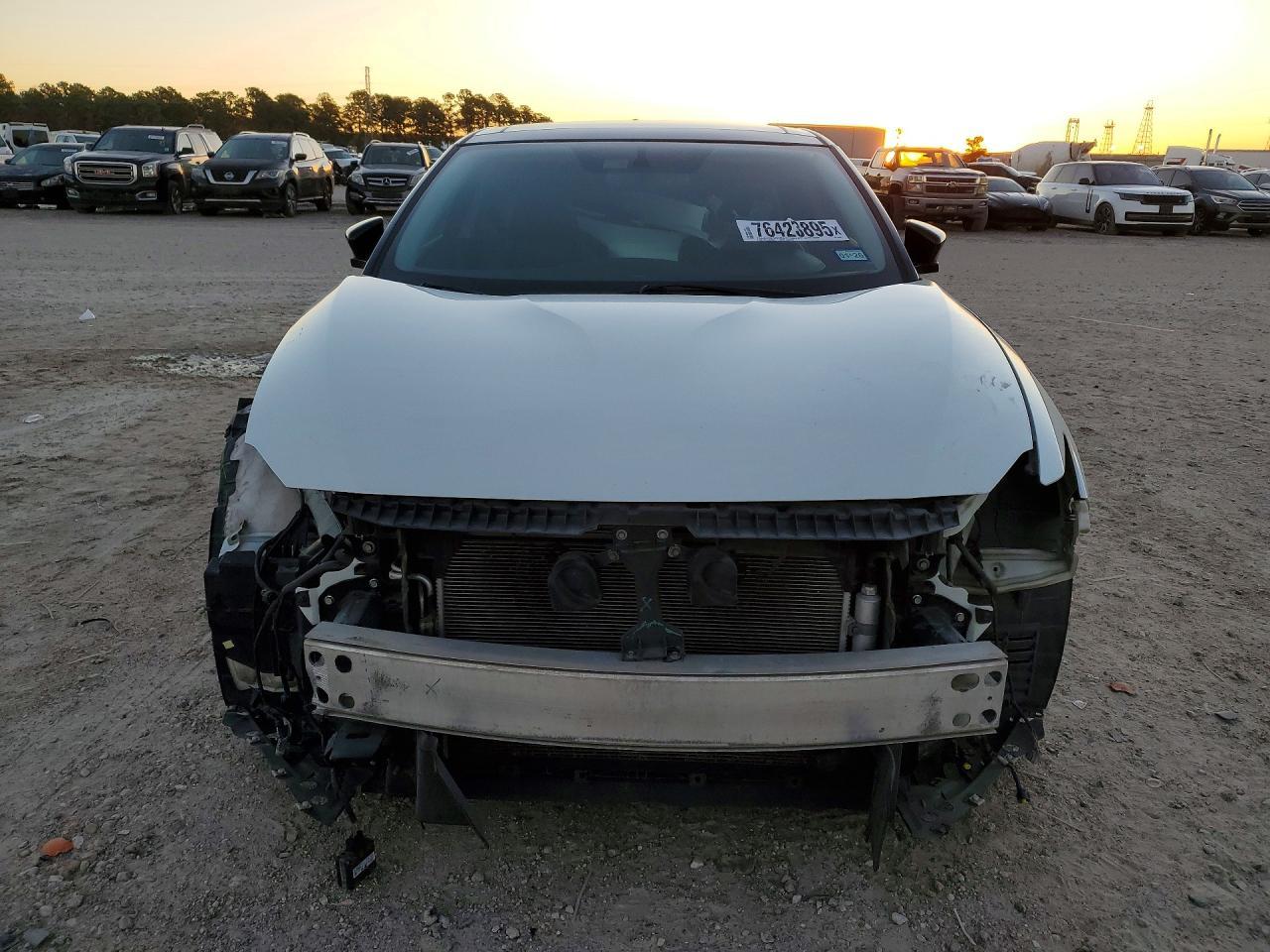 2017 NISSAN Maxima