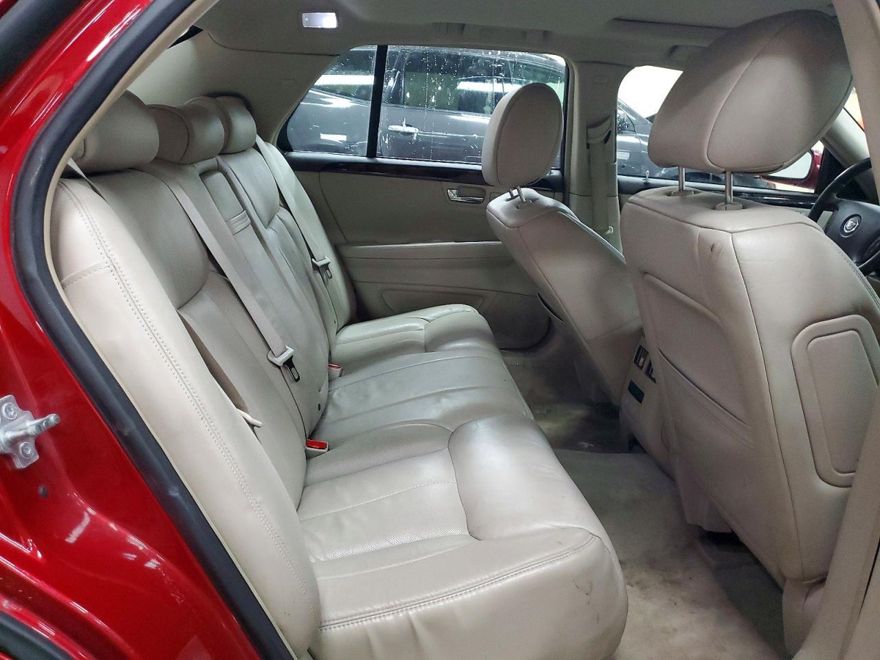 2010 CADILLAC DTS