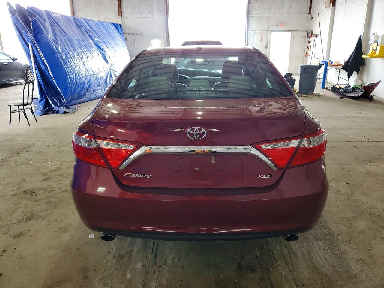 2016 TOYOTA CAMRY