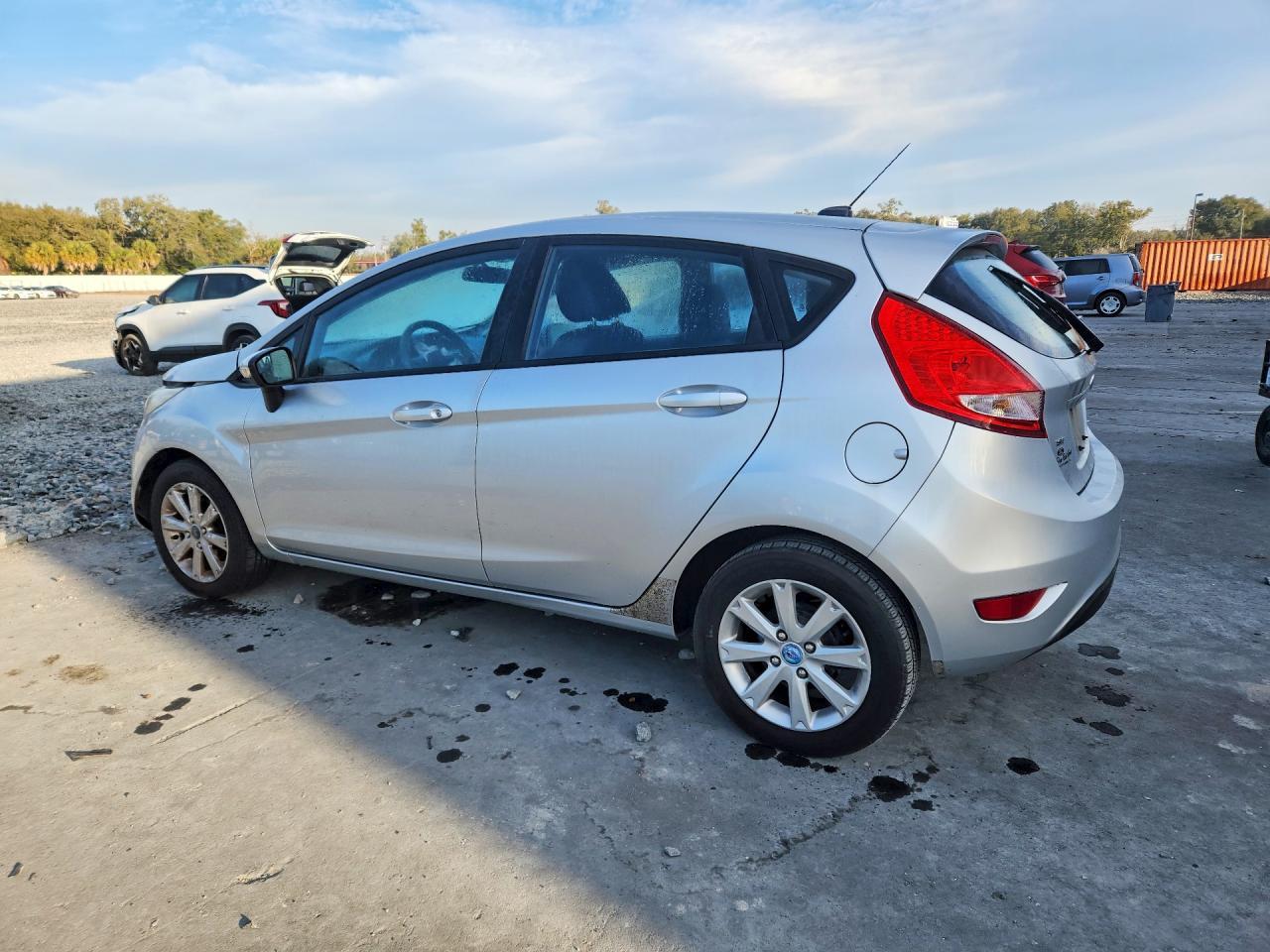 2013 FORD Fiesta