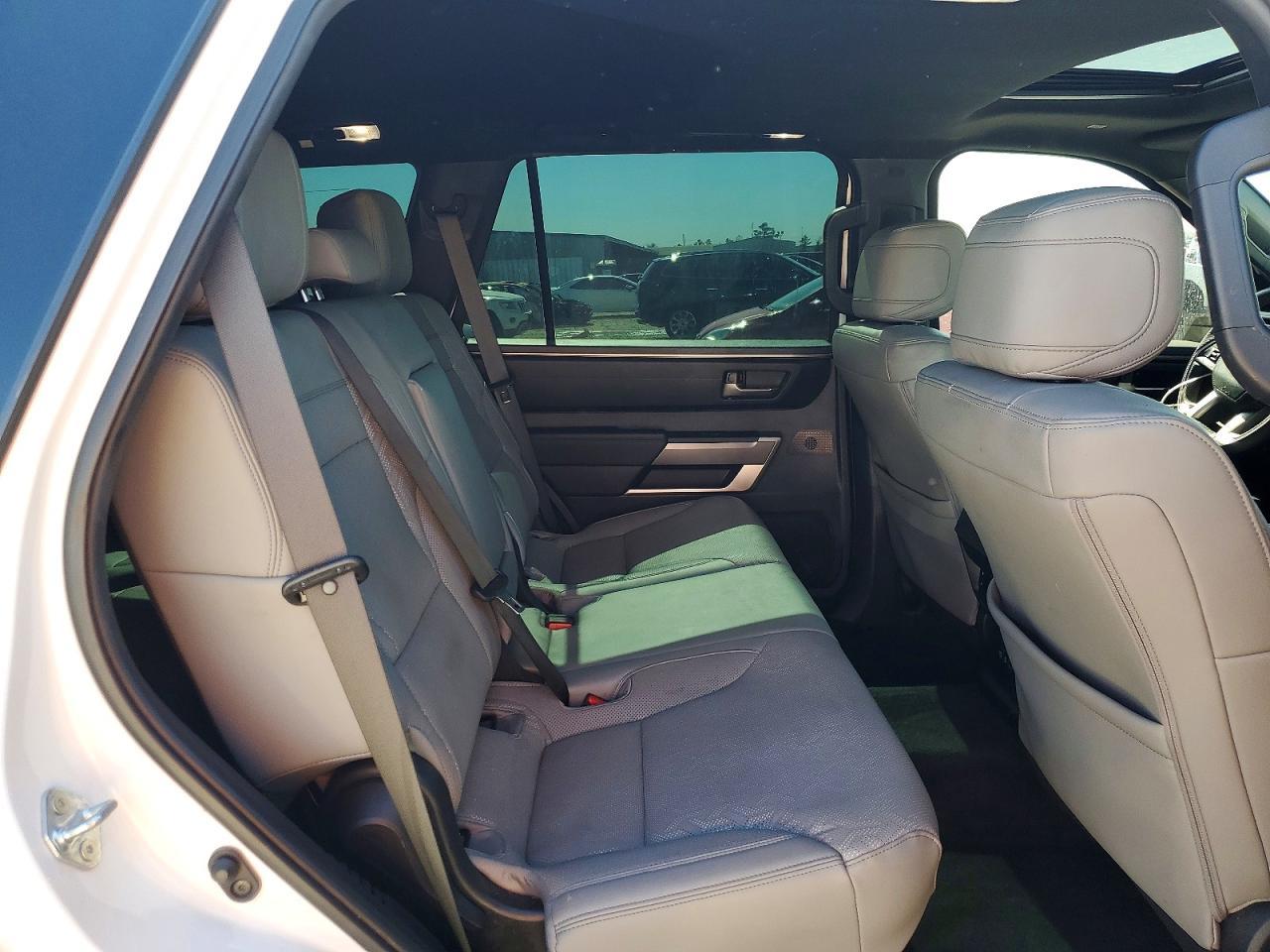 2025 TOYOTA Sequoia