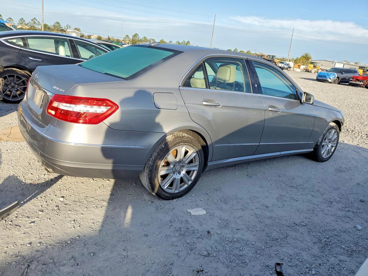 2013 MERCEDES-BENZ E-Class