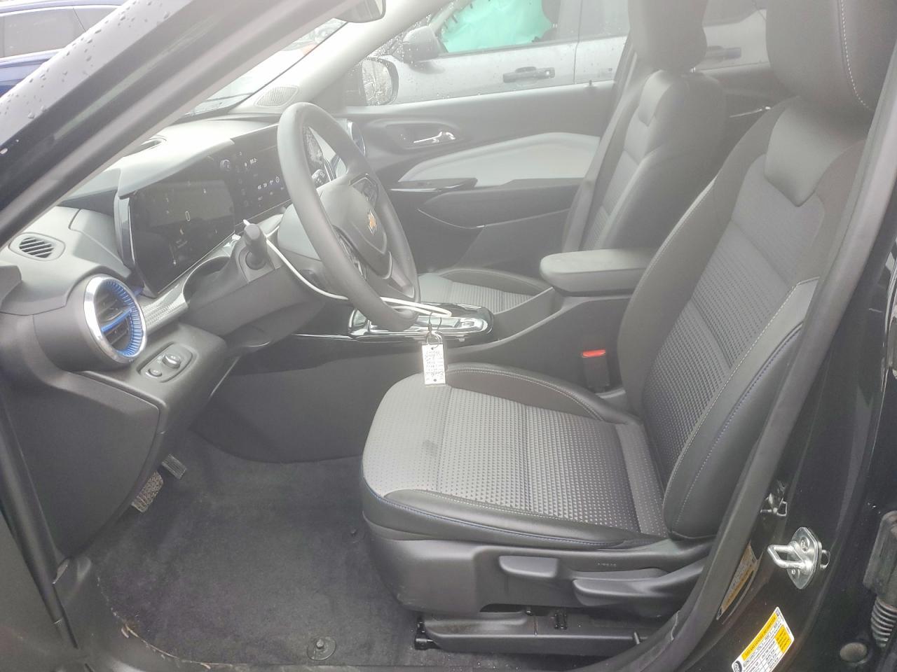2025 CHEVROLET TRAX