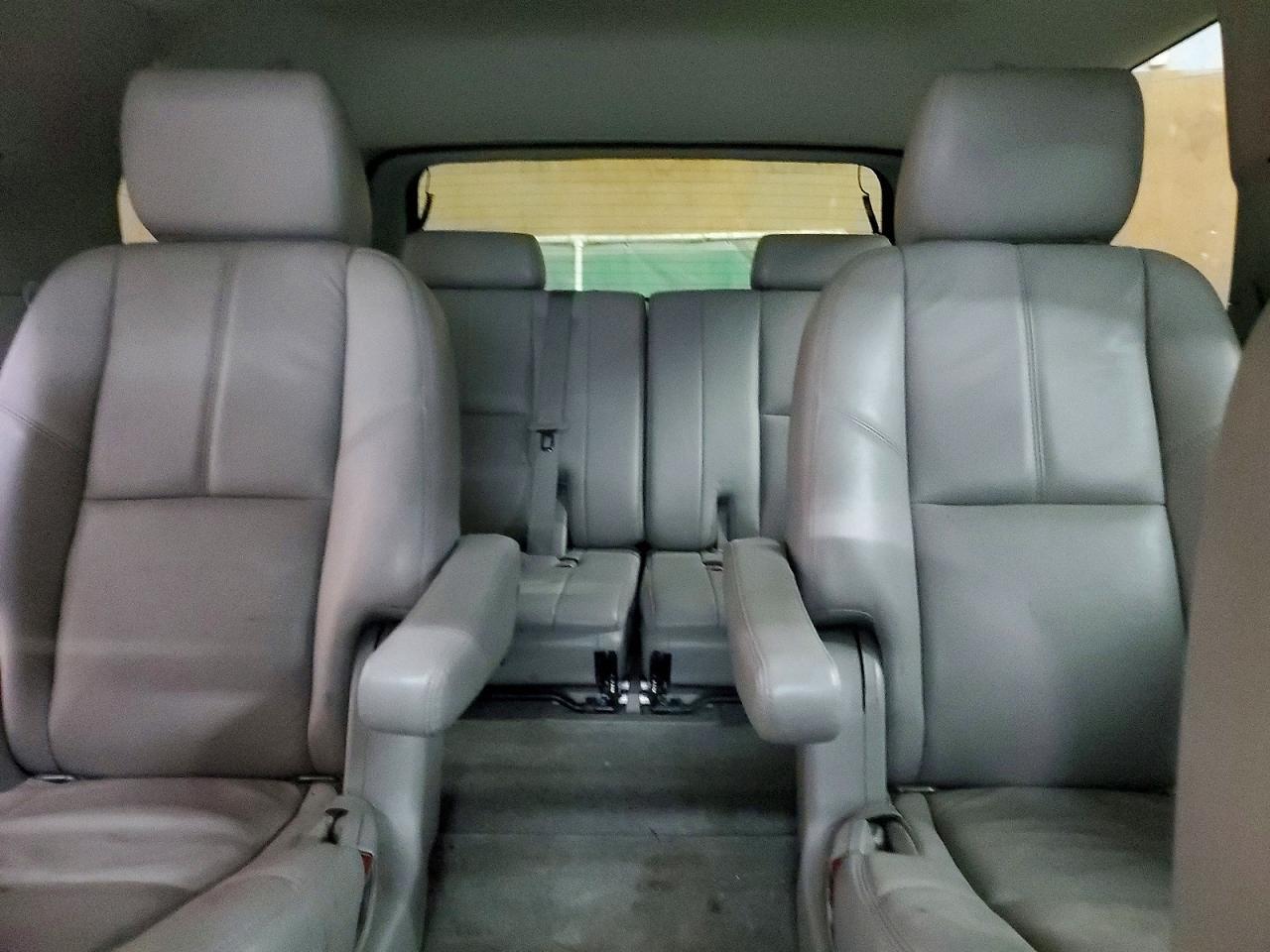 2011 CHEVROLET Tahoe