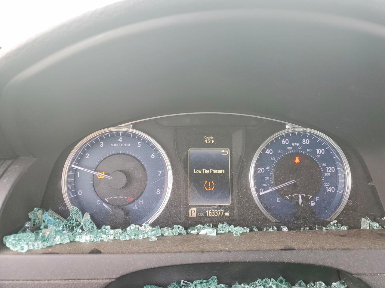 2016 TOYOTA CAMRY