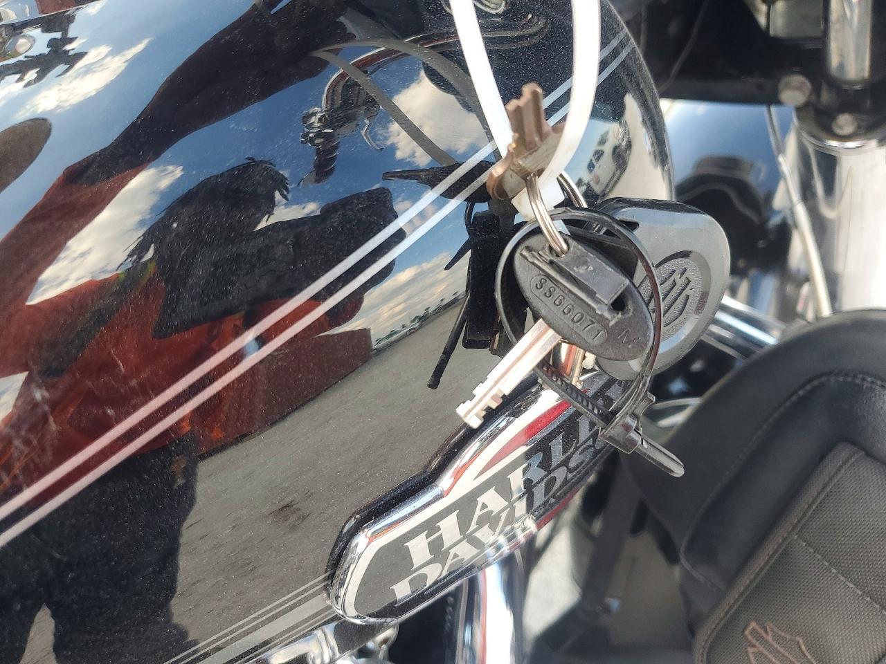 2012 HARLEY-DAVIDSON FLHTCU