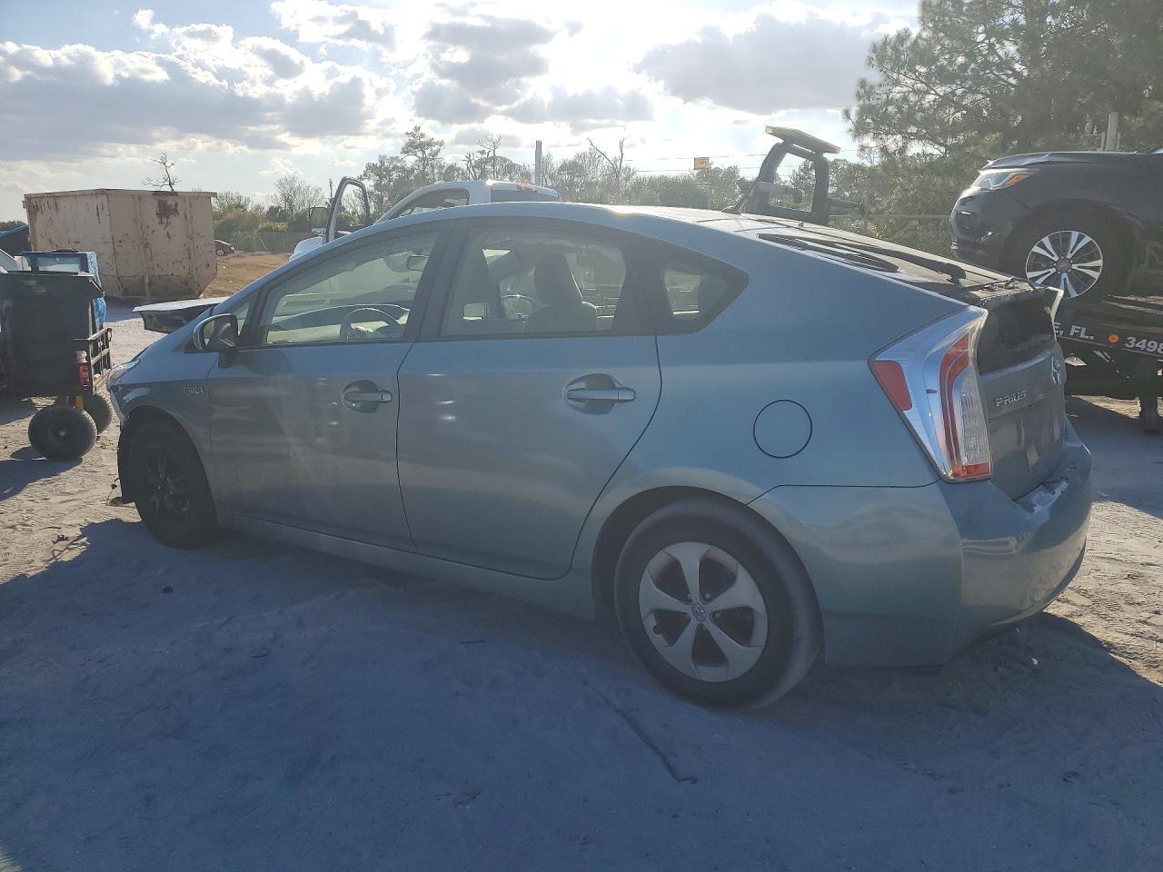 2015 TOYOTA PRIUS