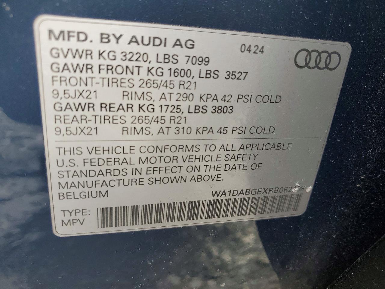 2024 AUDI Q8