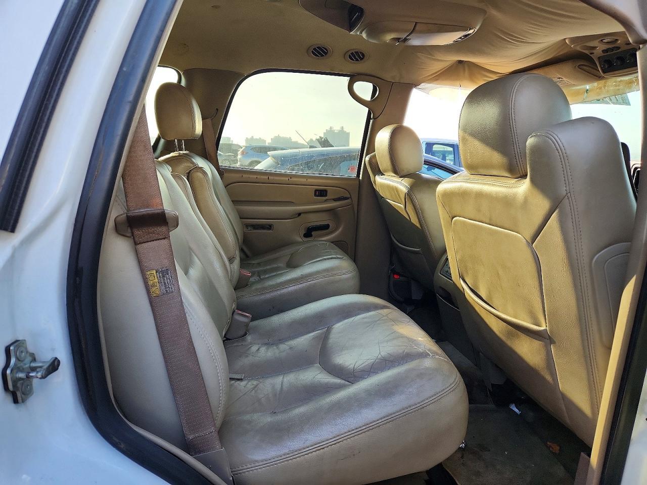 2004 CHEVROLET Tahoe