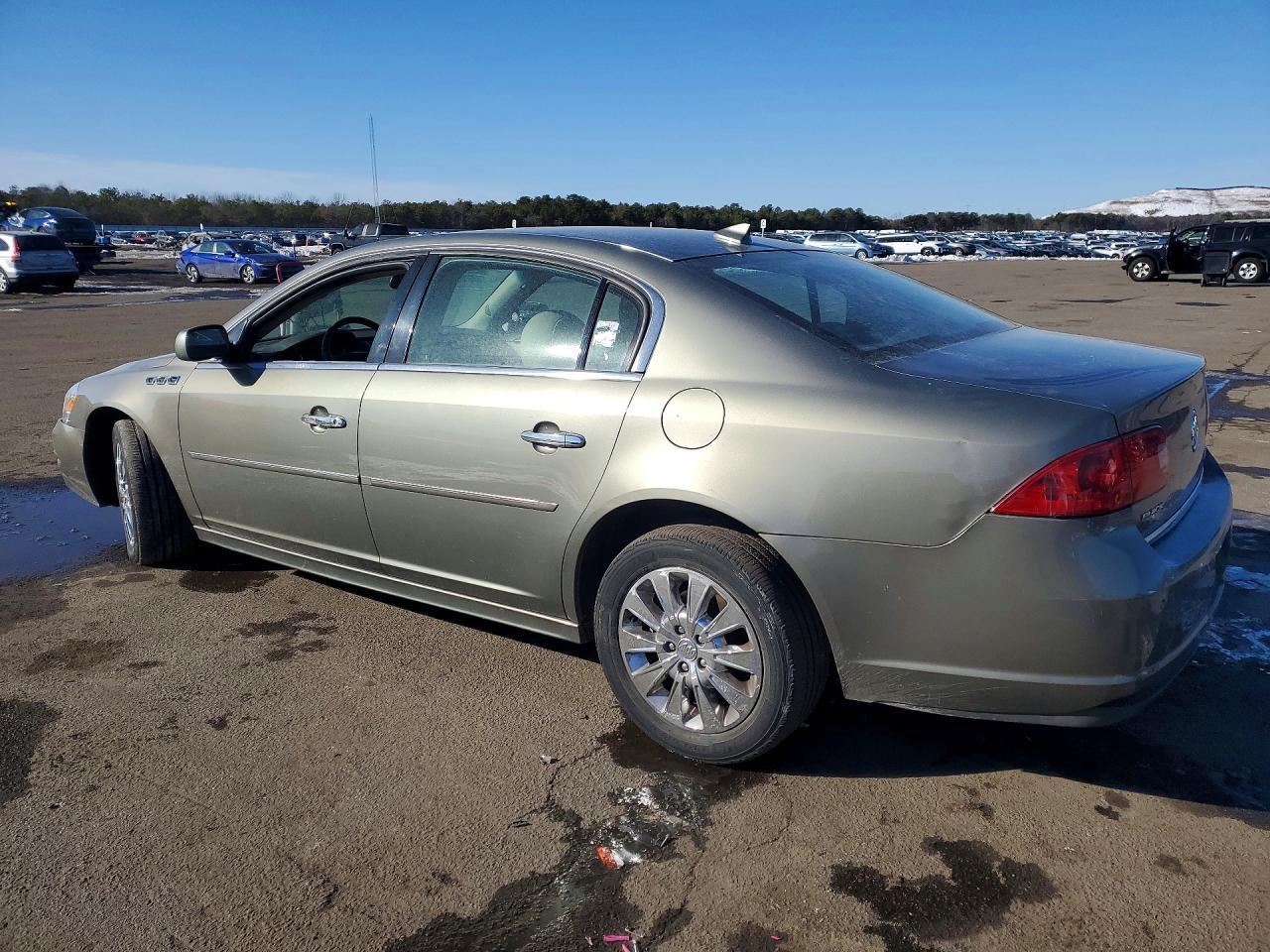 2010 BUICK Lucerne