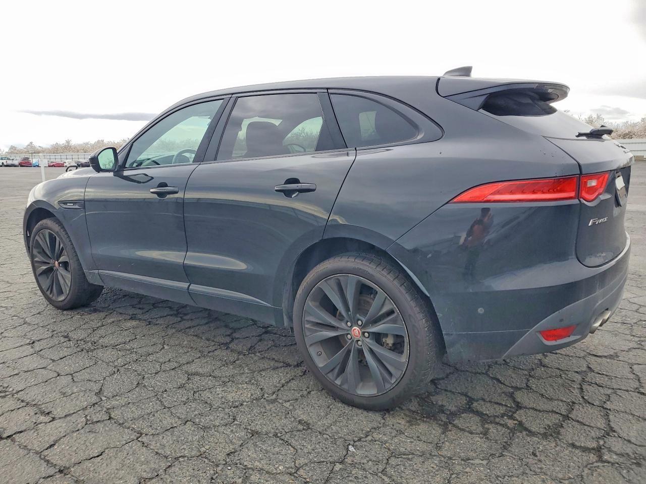 2017 JAGUAR F-Pace