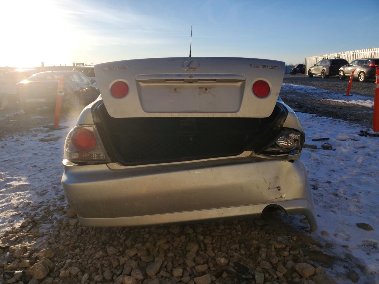 2004 LEXUS IS 300