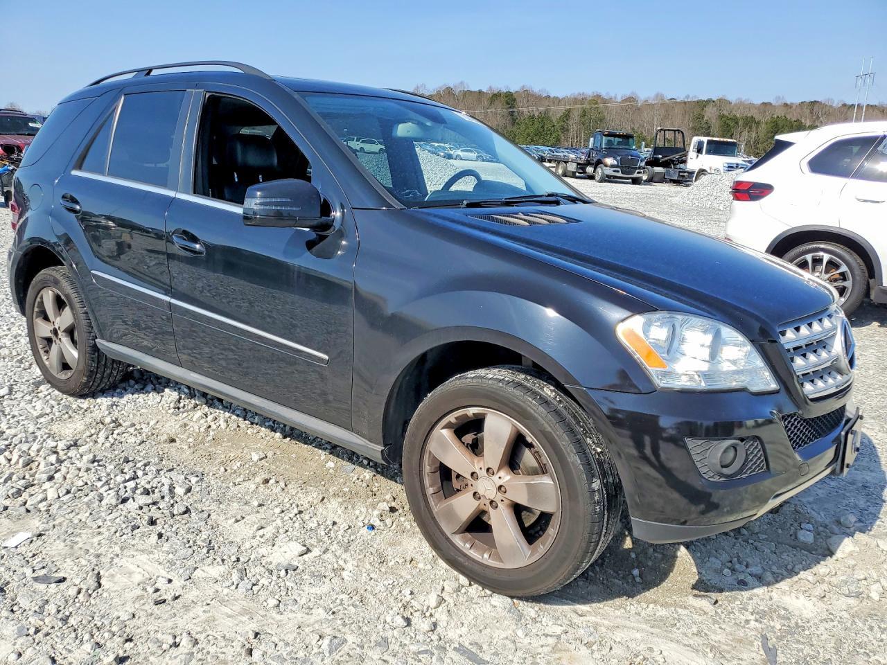 2011 MERCEDES-BENZ ML-Class