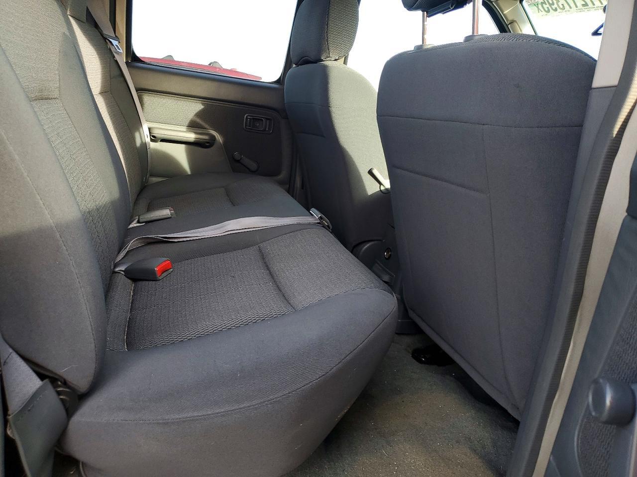 2004 NISSAN Frontier
