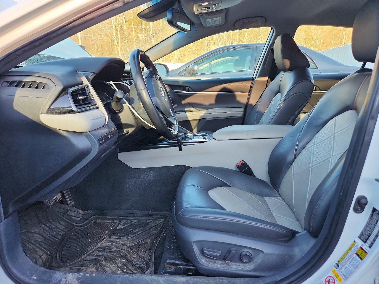 2019 TOYOTA CAMRY
