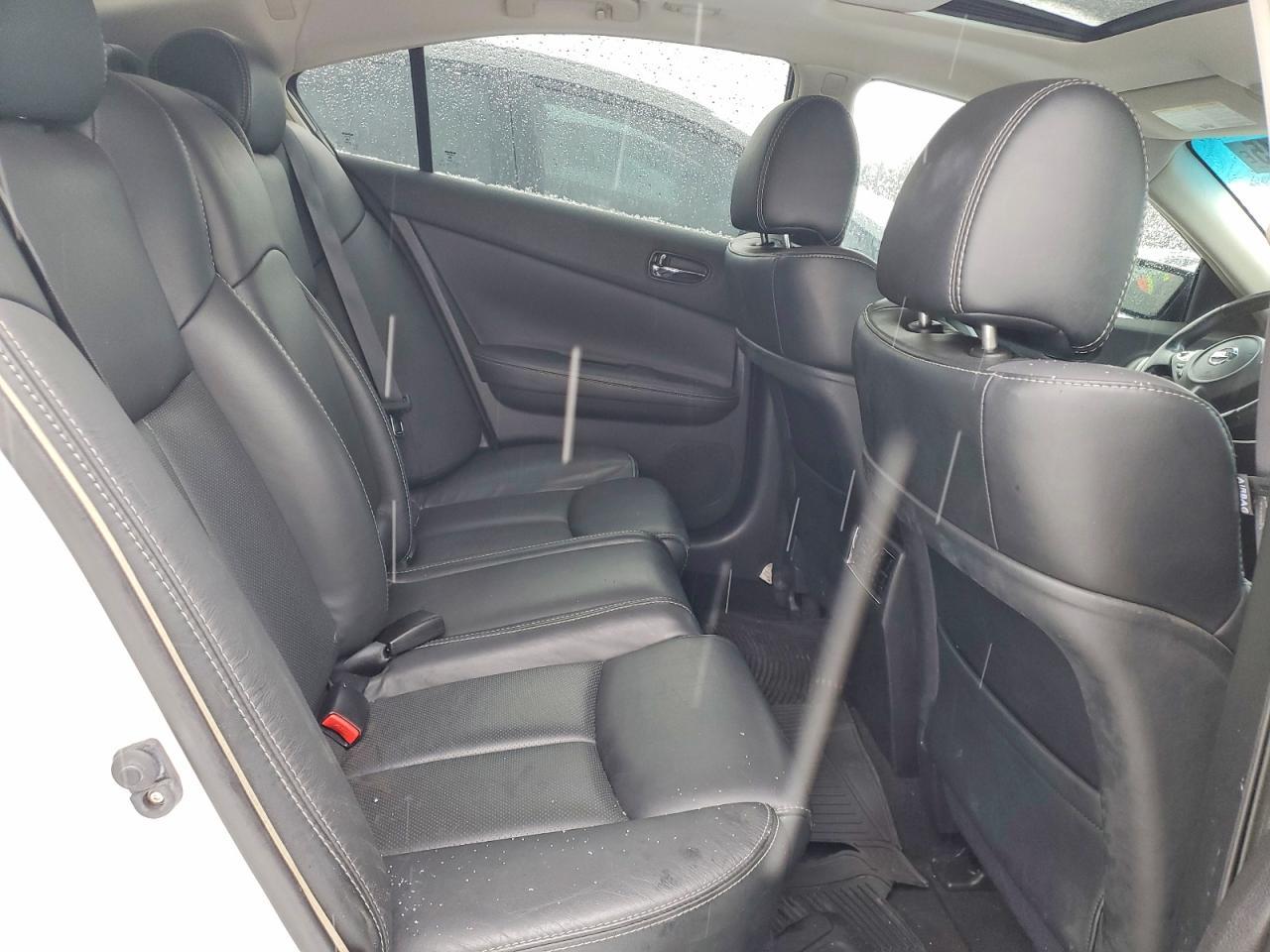 2012 NISSAN Maxima