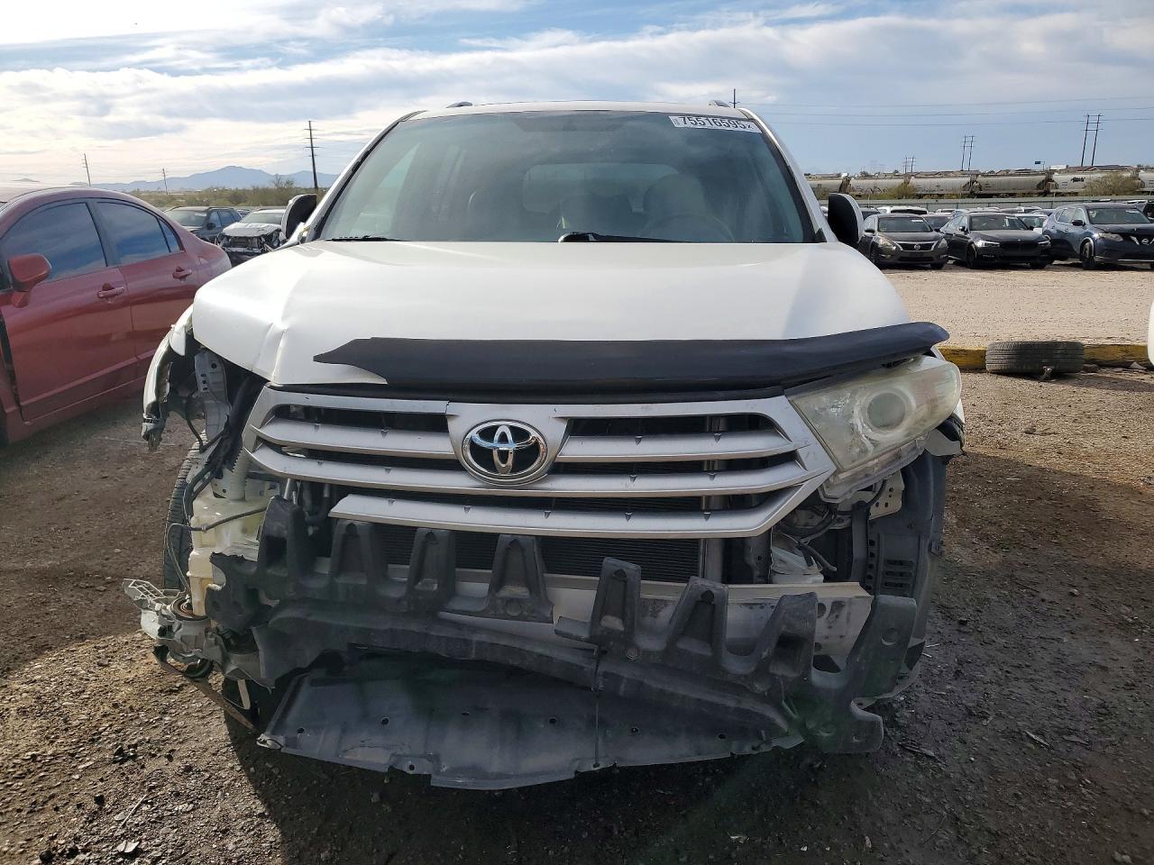 2011 TOYOTA HIGHLANDER
