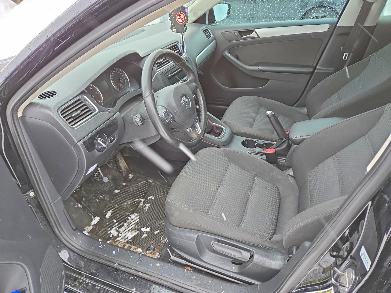 2013 VOLKSWAGEN JETTA
