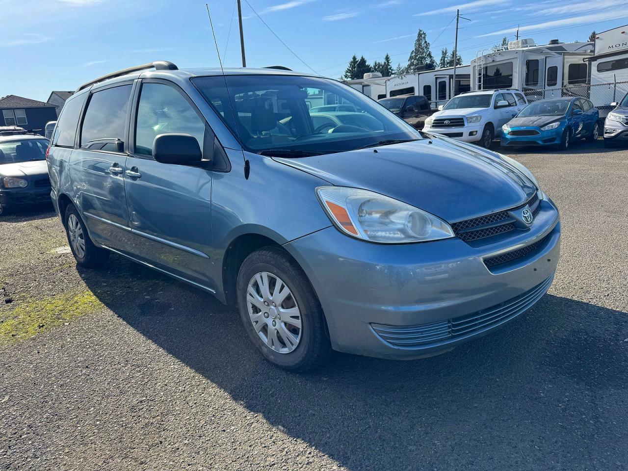 2004 TOYOTA SIENNA