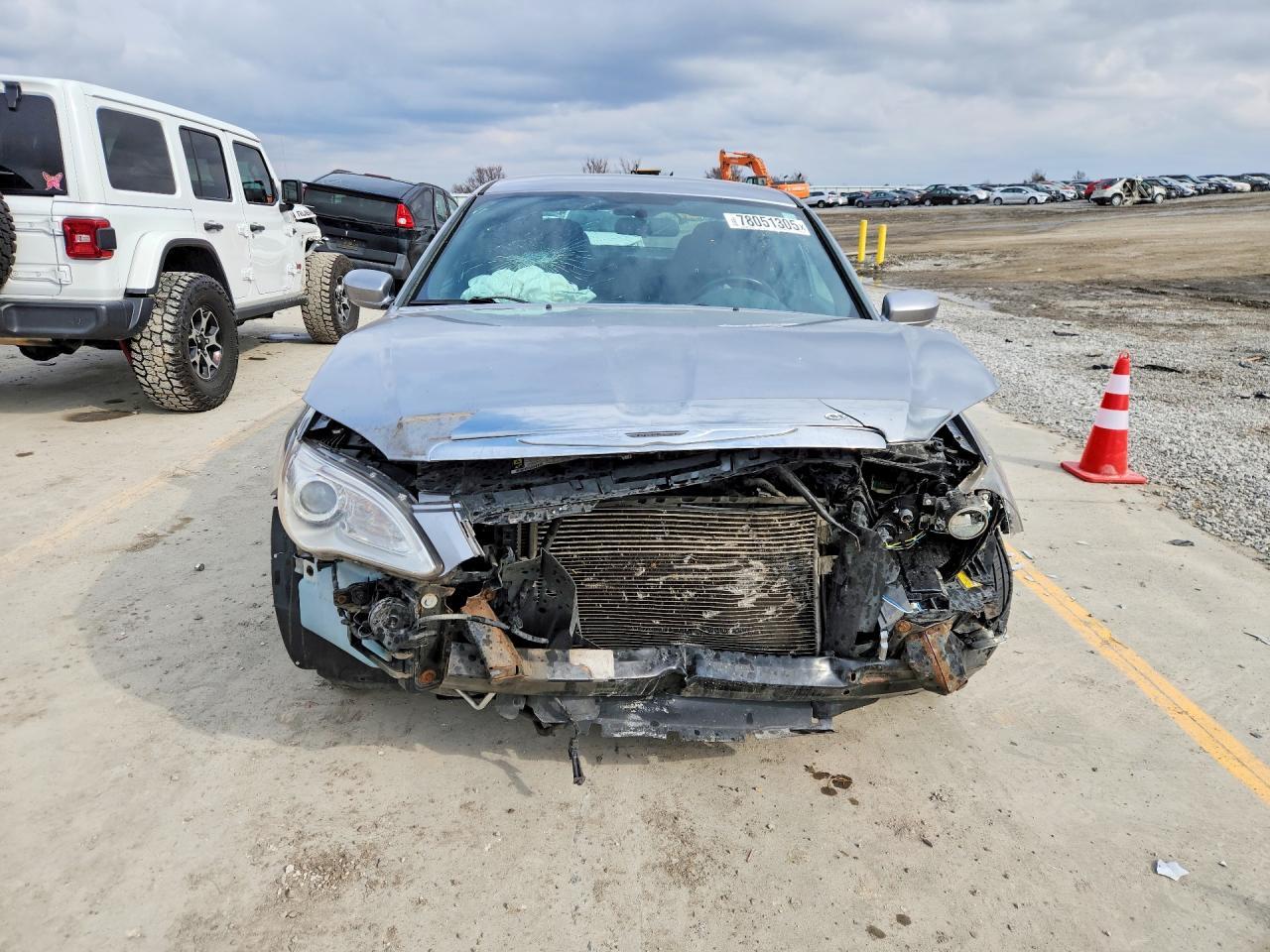 2013 CHRYSLER 200