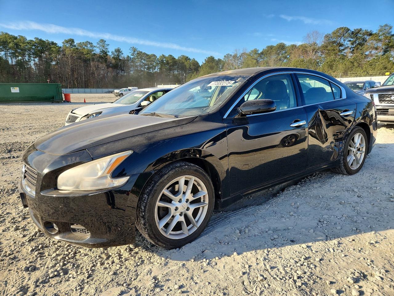 2010 NISSAN Maxima