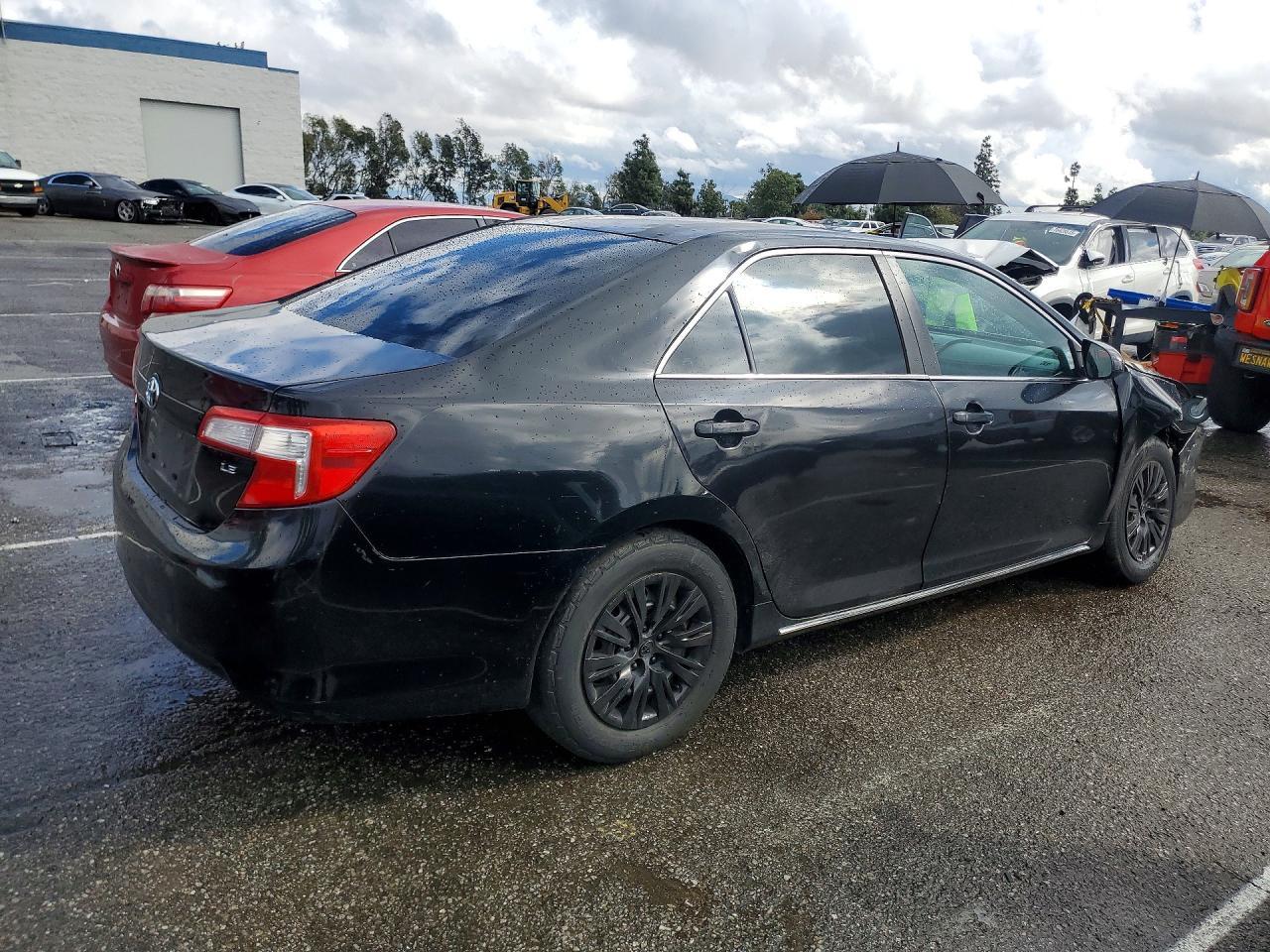 2013 TOYOTA CAMRY