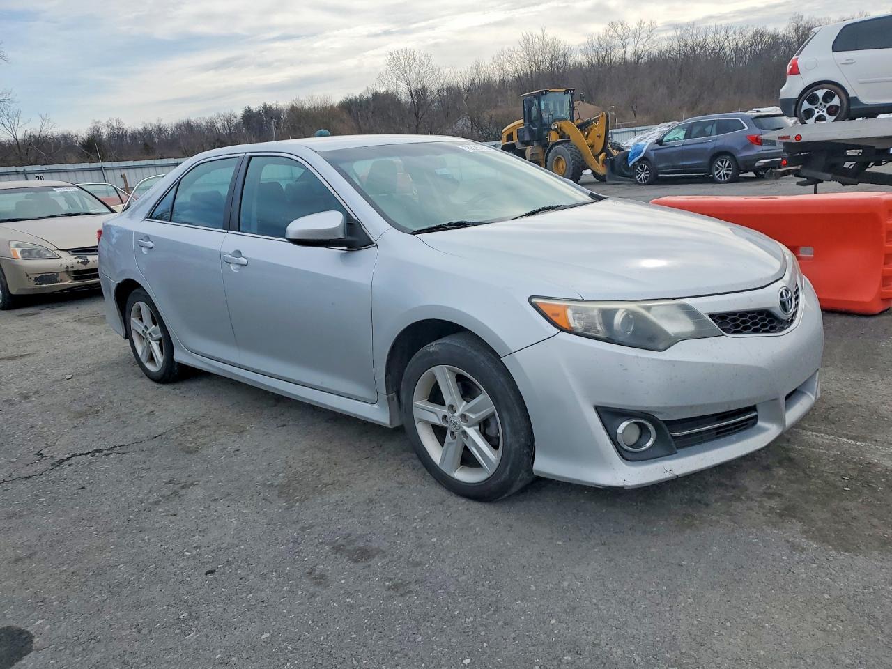 2014 TOYOTA CAMRY