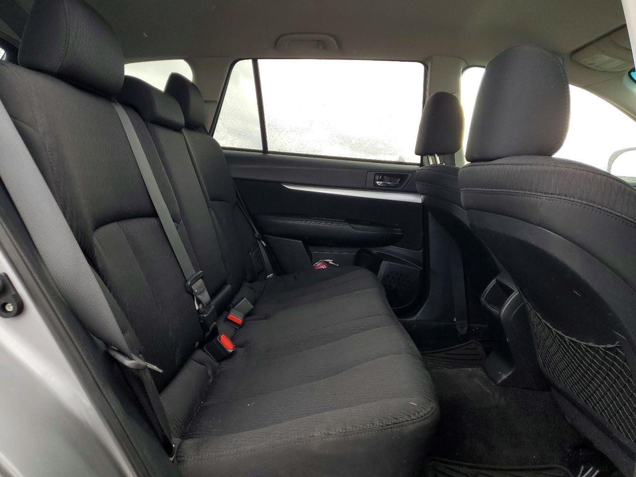 2010 SUBARU Outback