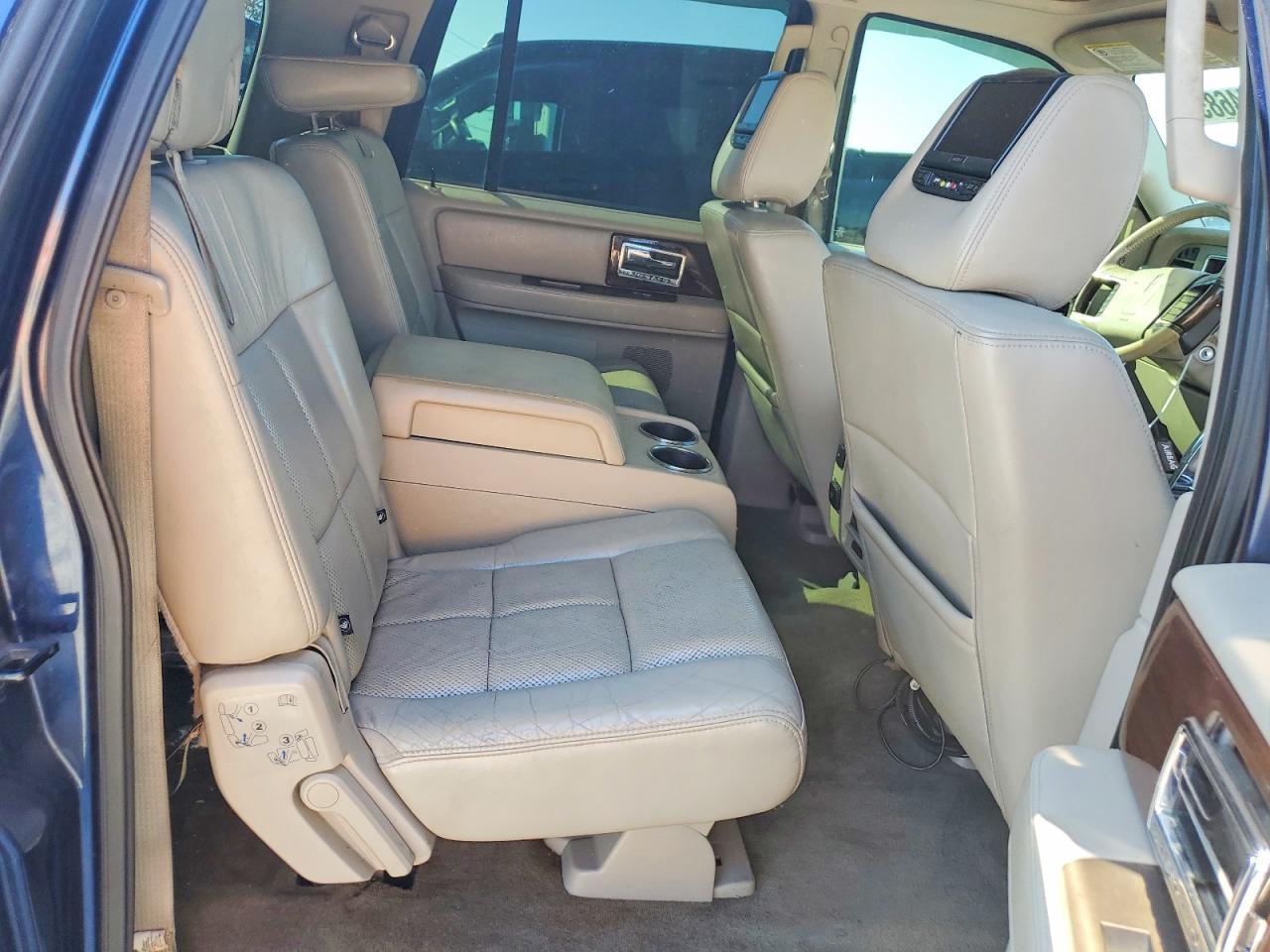 2013 LINCOLN Navigator