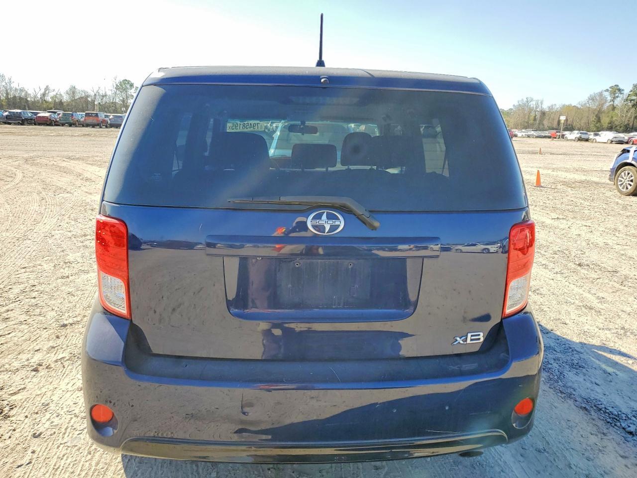 2015 SCION xB