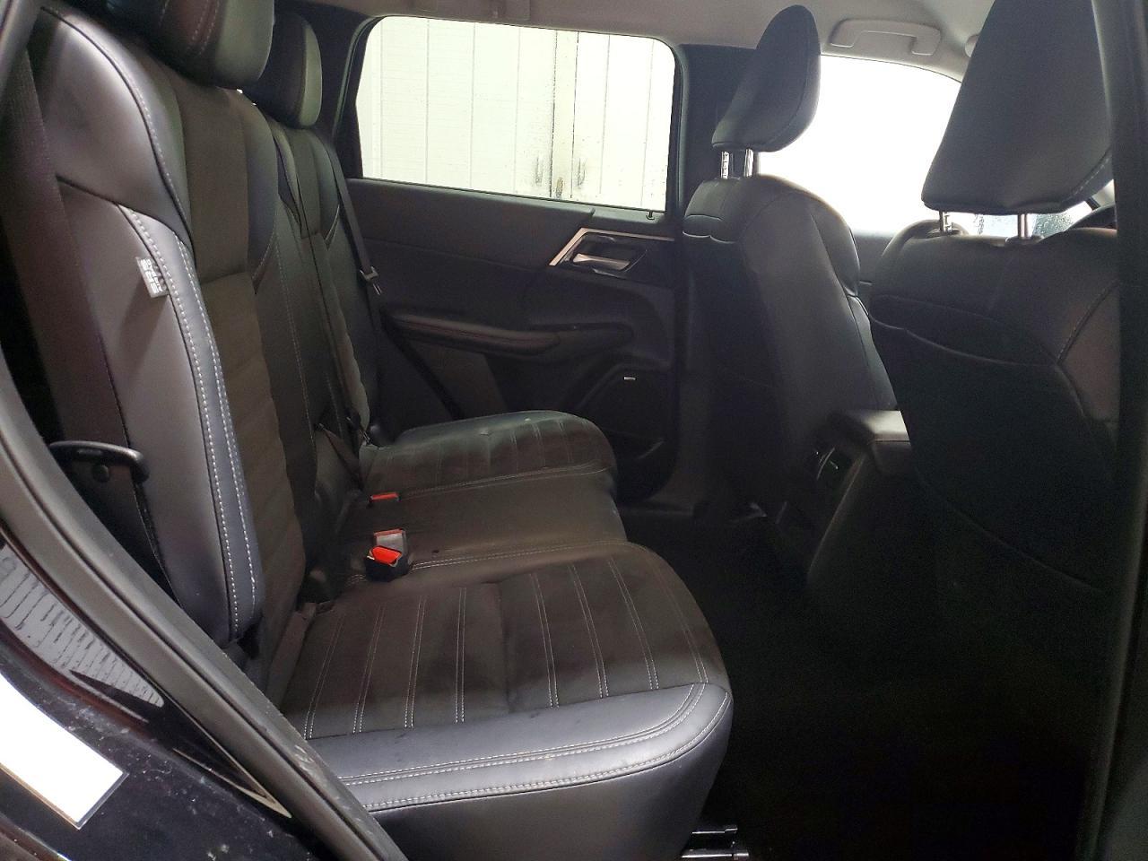 2025 MITSUBISHI outlander