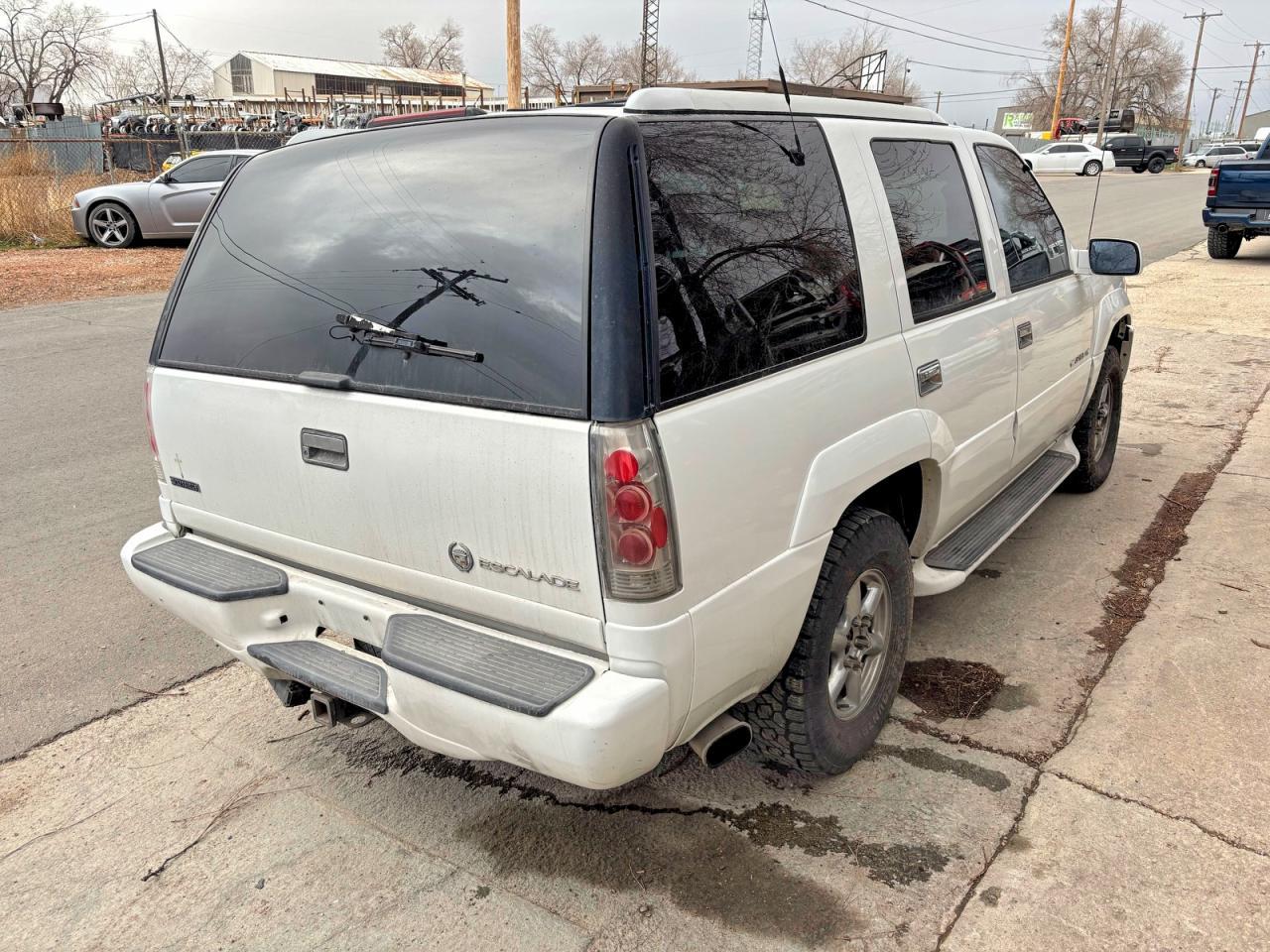 1999 CADILLAC ESCALADE