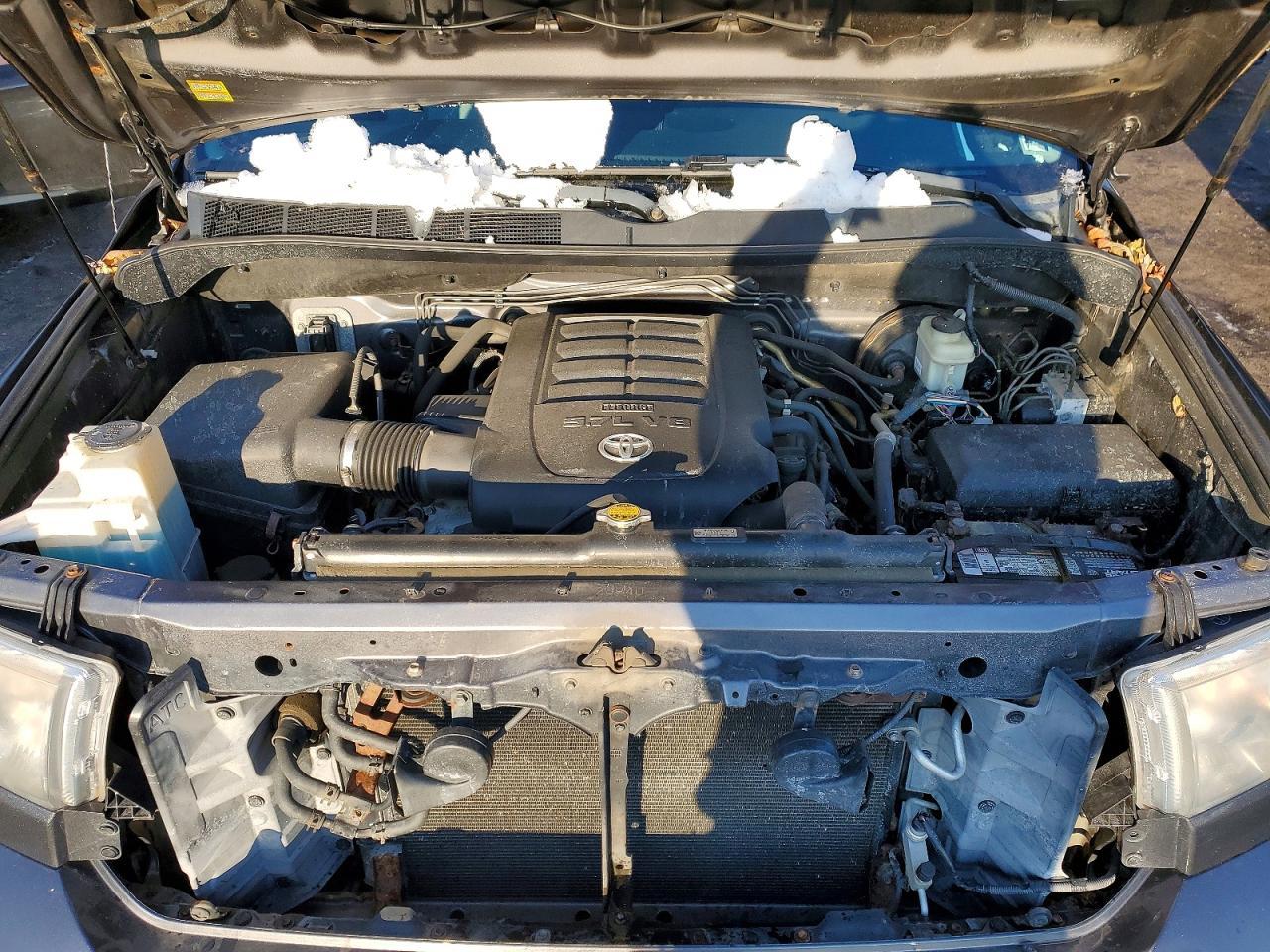 2011 TOYOTA TUNDRA