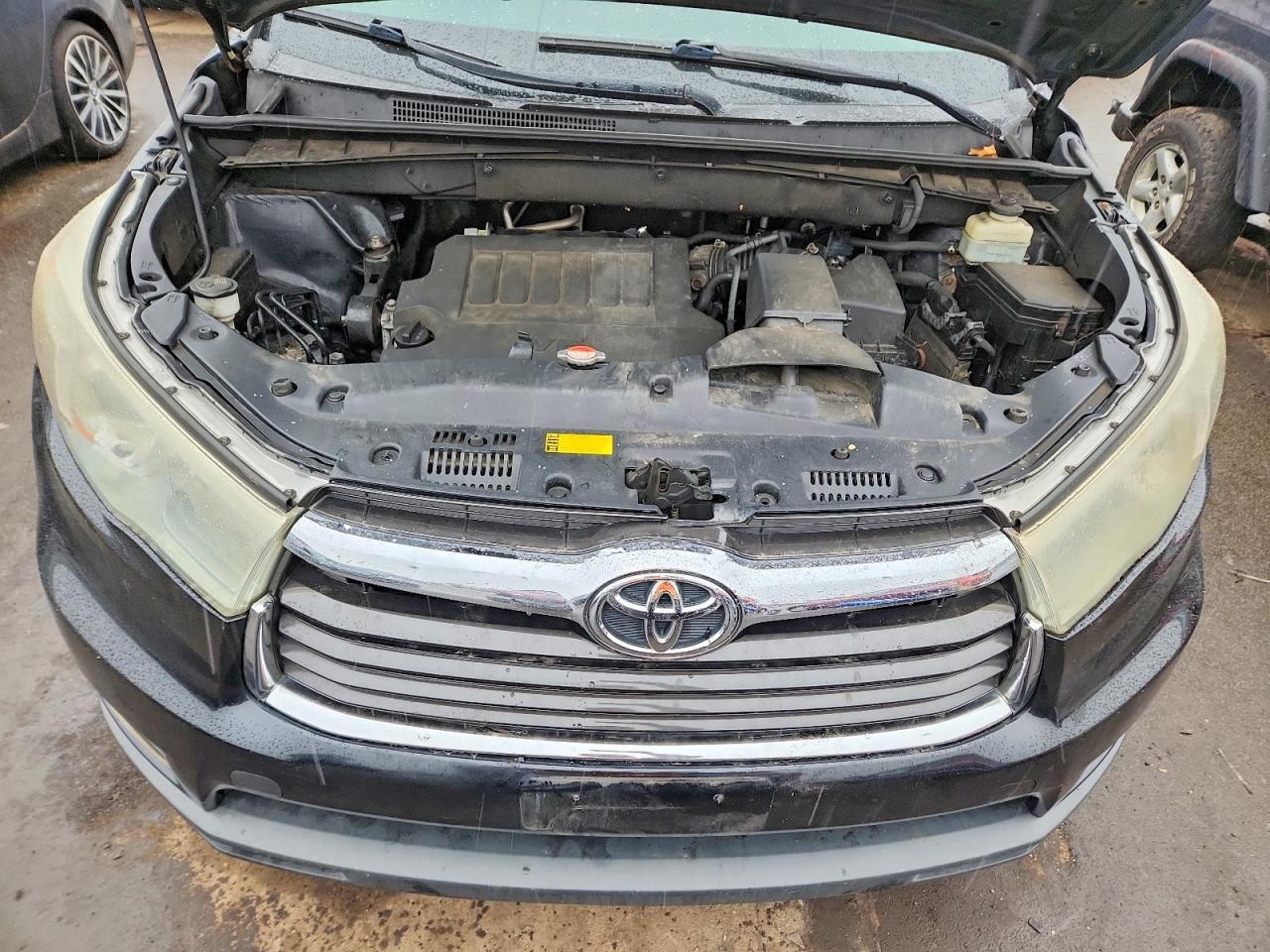 2016 TOYOTA HIGHLANDER